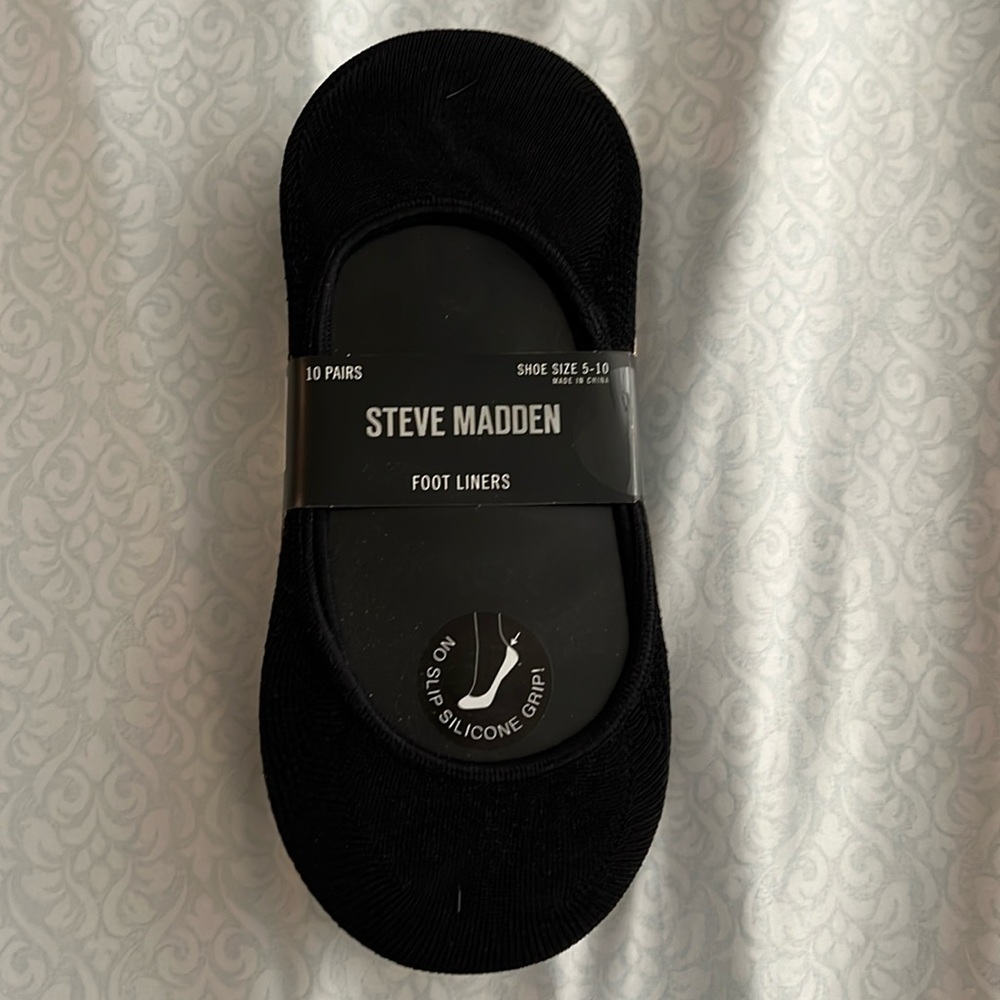 Steve Madden foot liner socks. NWT